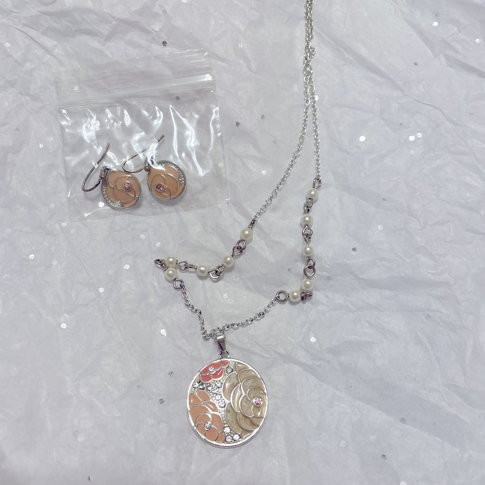 Necklace and earrings